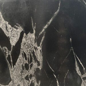 Granito Black Mamba Cepillado